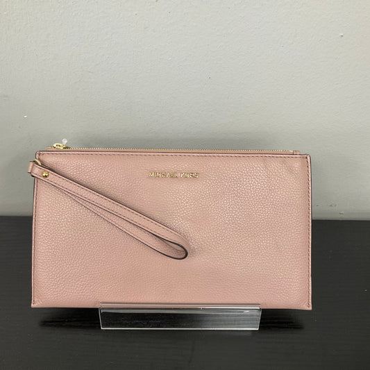 Wristlet Designer By Michael Kors In Pink, Size:Medium