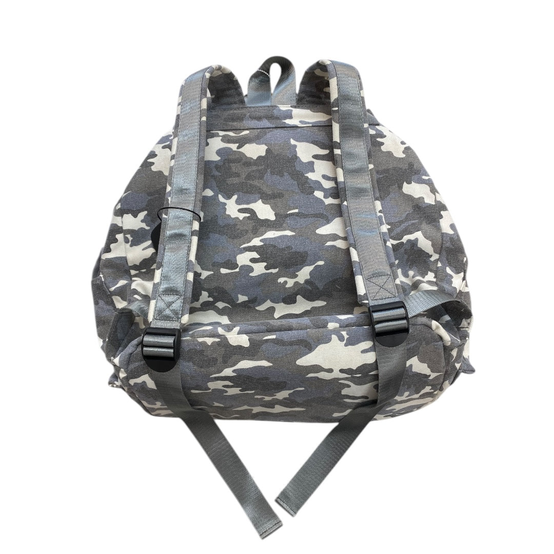 Backpack By Clothes Mentor In Camouflage Print, Size:Large