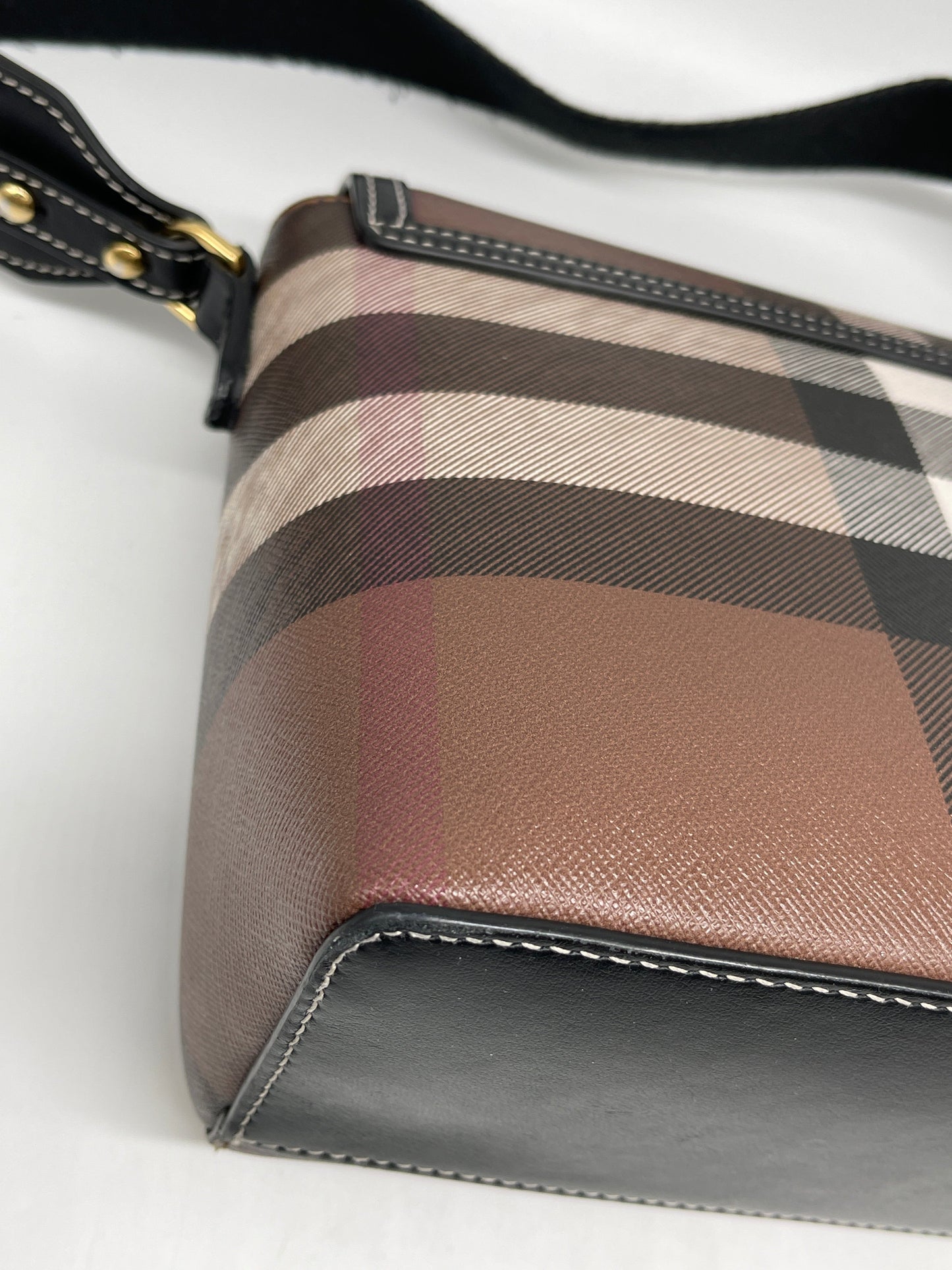 Handbag Luxury Designer By Burberry, Size: Medium