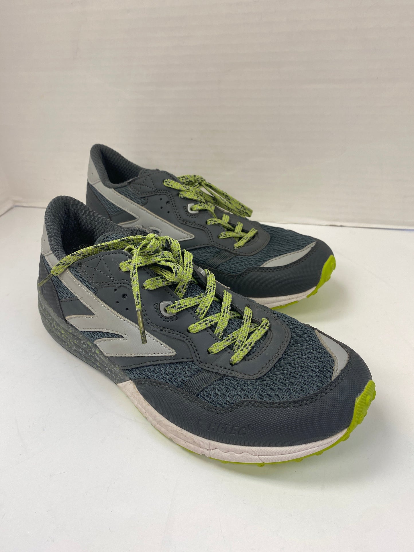 Shoes Athletic By Clothes Mentor  Size: 8
