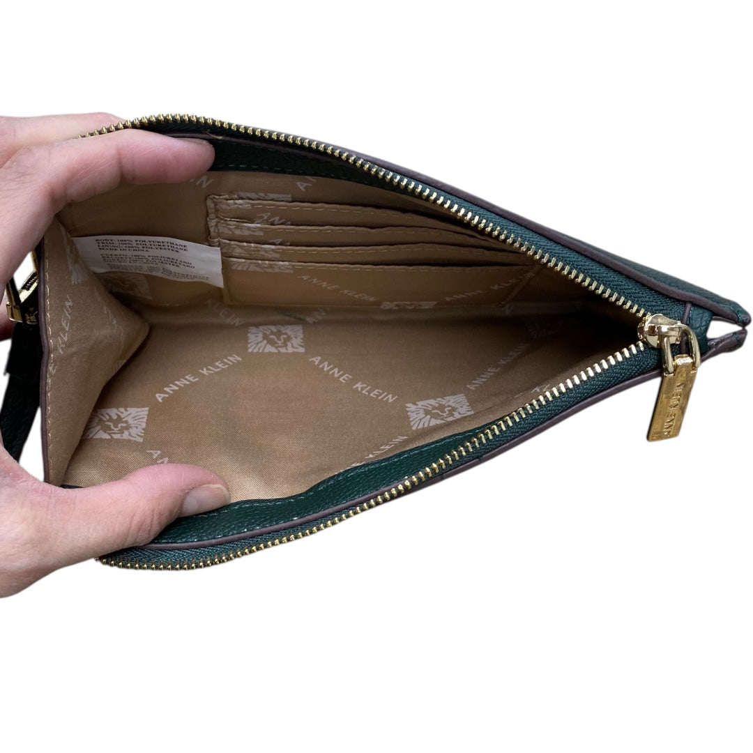 Wristlet By Anne Klein In Green, Size:Medium