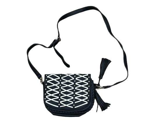 Crossbody By Clothes Mentor In Black, Size:Medium
