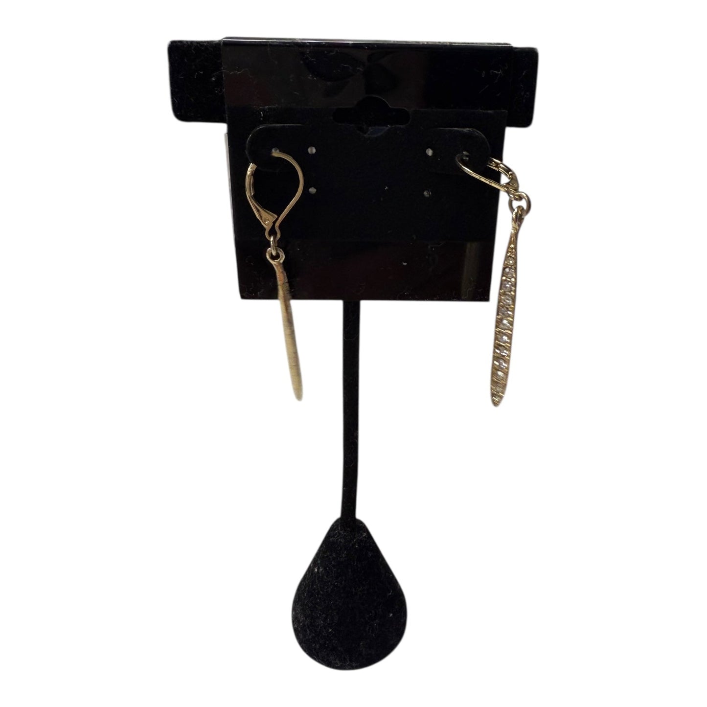 Earrings Dangle/Drop  In Gold