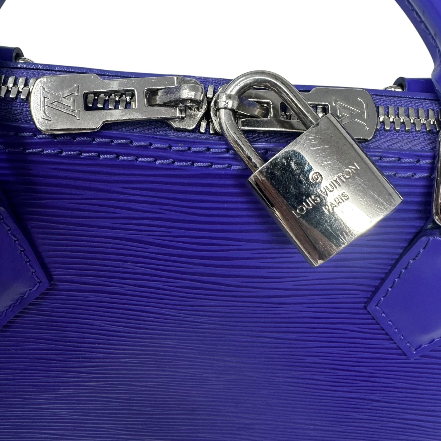 Alma MM Epi Figue Handbag Luxury Designer By Louis Vuitton, Size: Medium