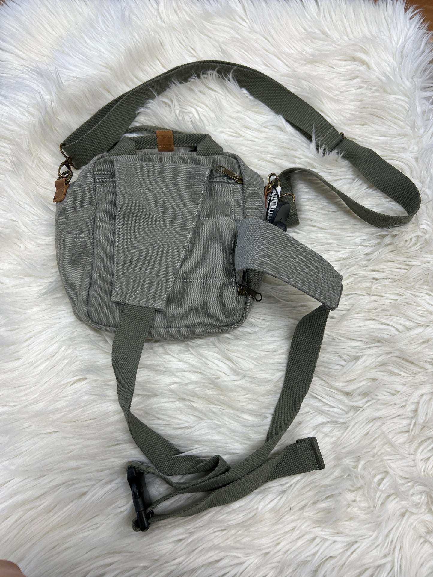 Crossbody By Cmc In Grey, Size:Small