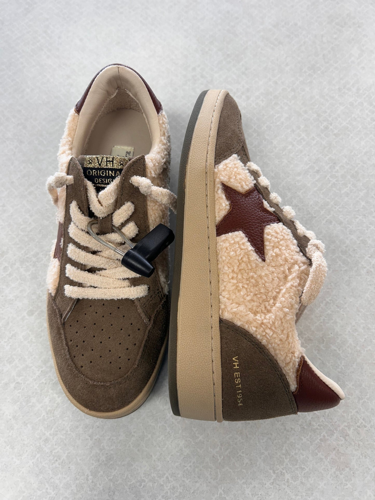 Shoes Sneakers By Vintage Havana In Tan, Size:8.5