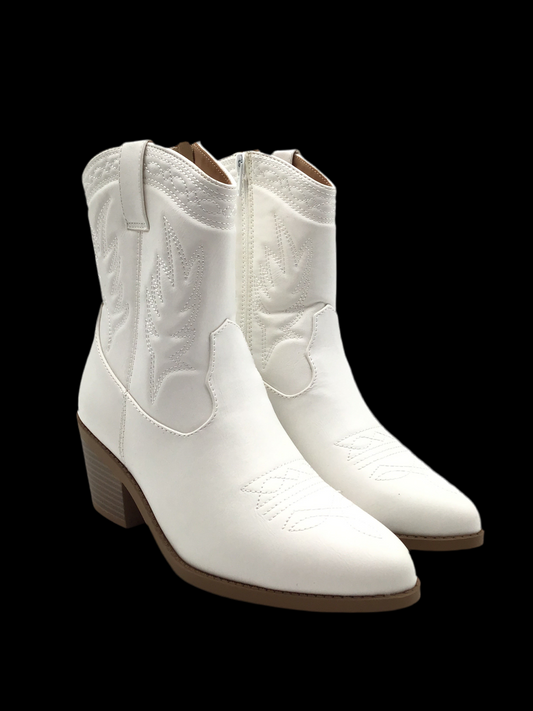 Boots Western By Soda In Cream, Size: 8.5