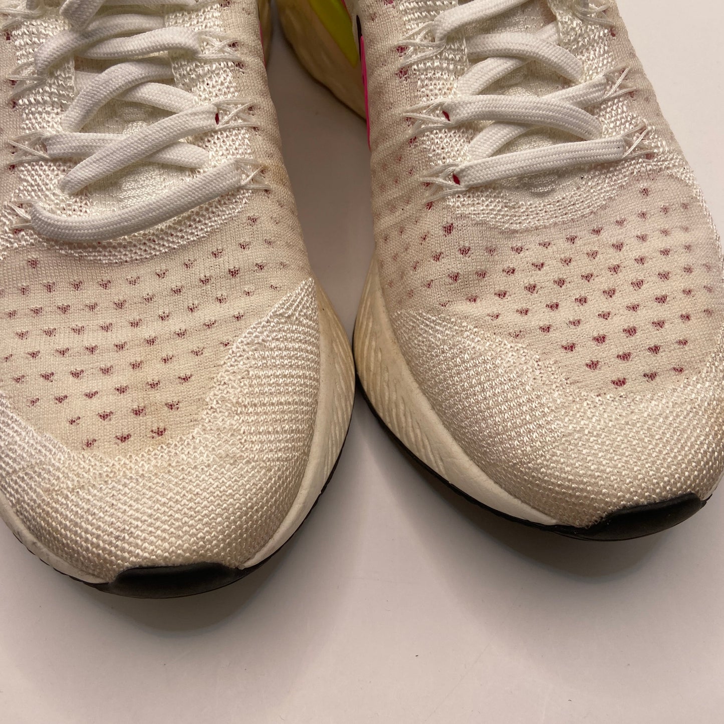 Shoes Athletic By Nike In Cream, Size: 9.5