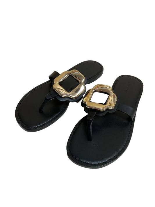 Sandals Flats By Cma In Black & Gold, Size:7