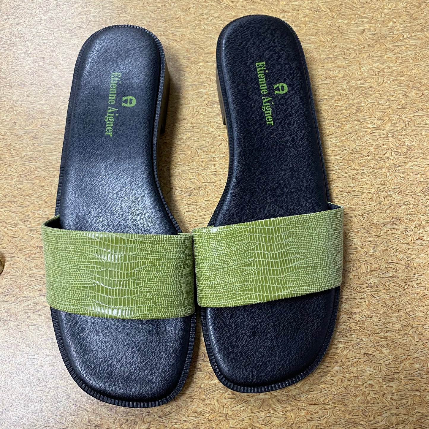 Sandals Flats By Etienne Aigner In Green, Size:10