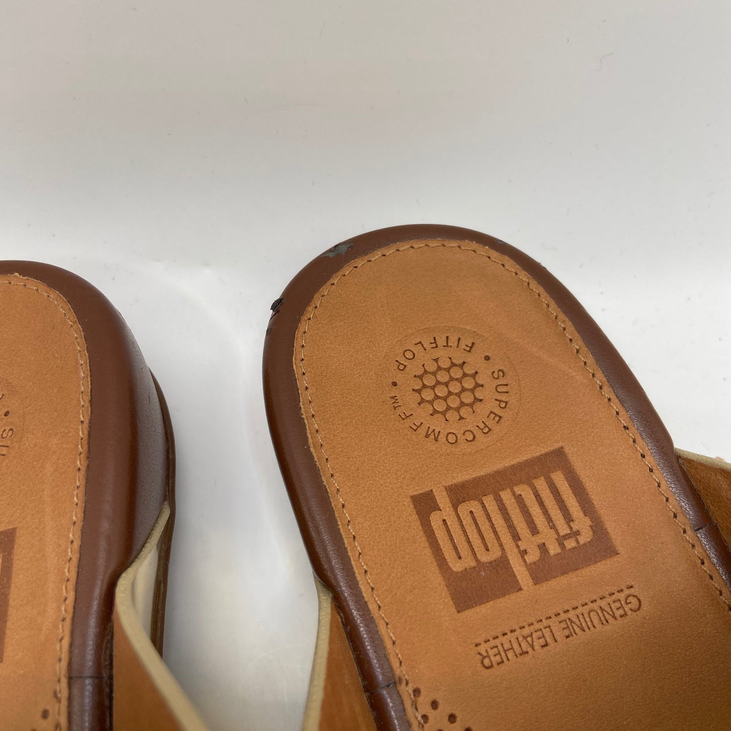 Sandals Flats By Fitflop In Bronze, Size: 9