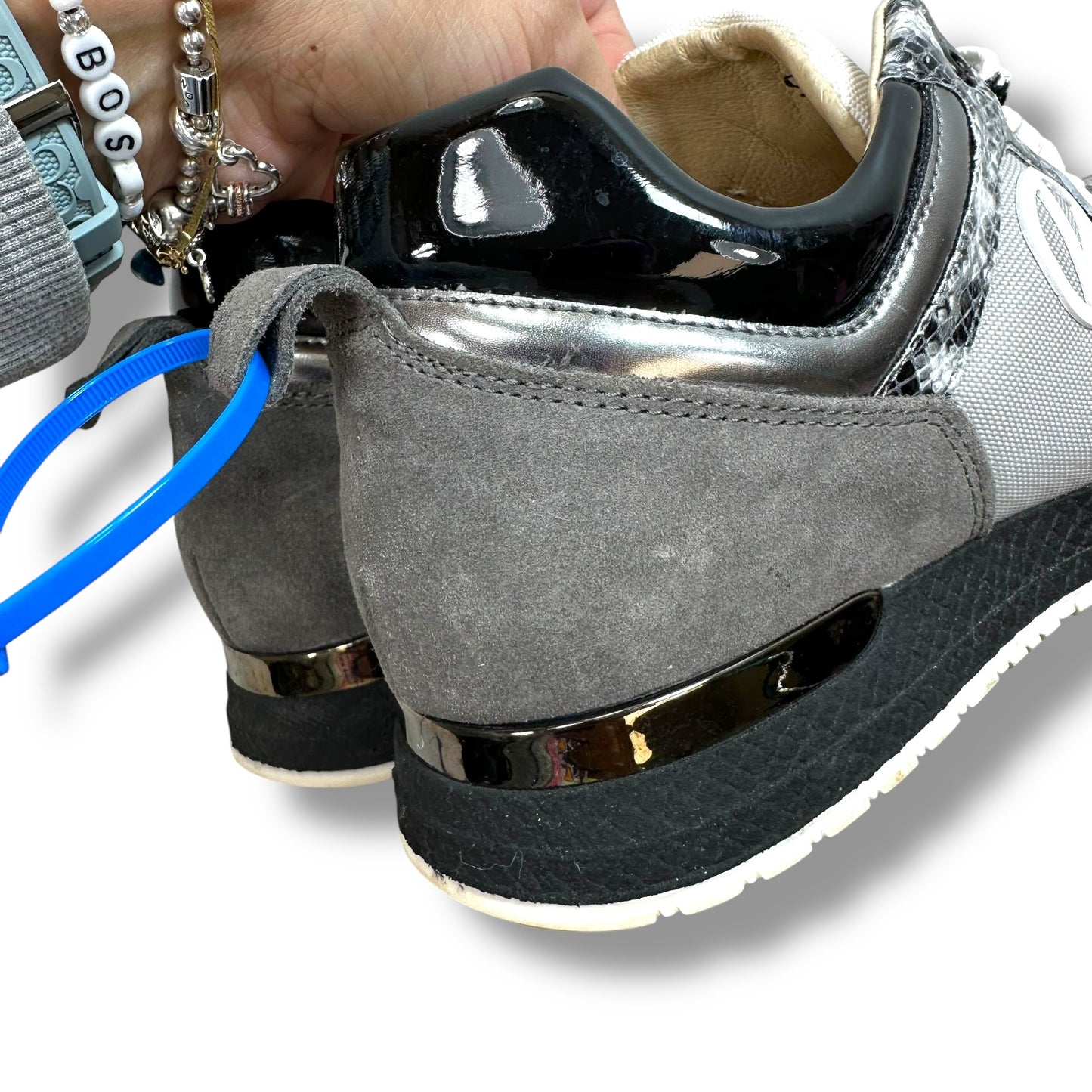 Shoes Luxury Designer By Valentino by Mario In White, Size: 9.5