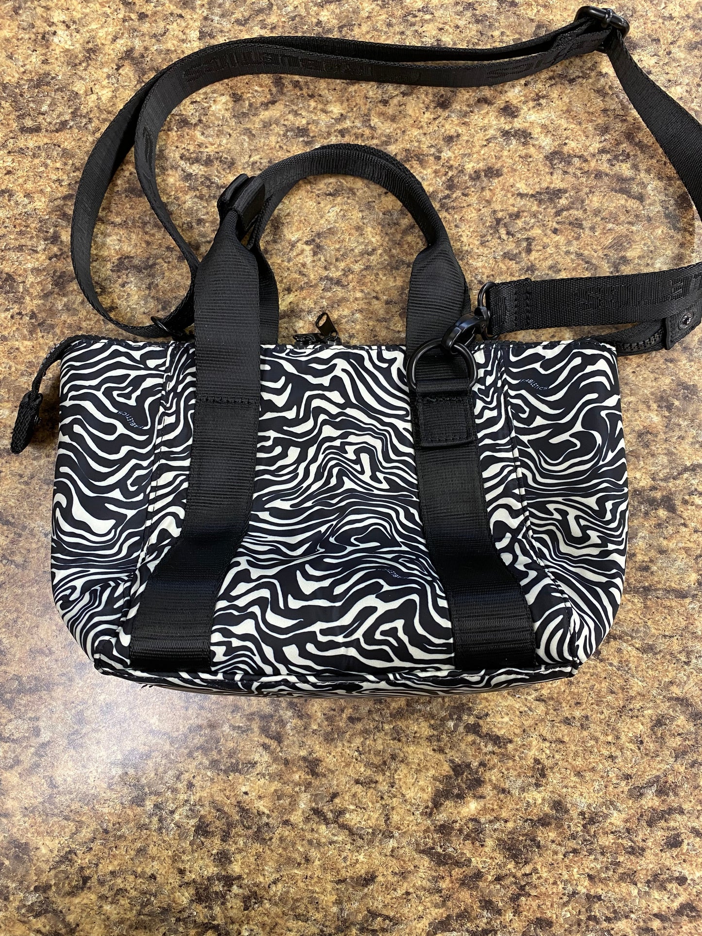 Handbag By Fabletics  Size: Medium