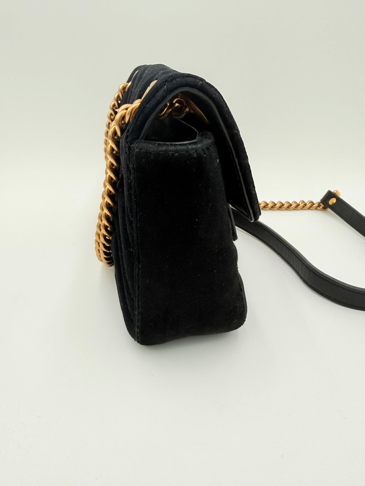 Crossbody Luxury Designer By Gucci In Black & Gold, Size:Small