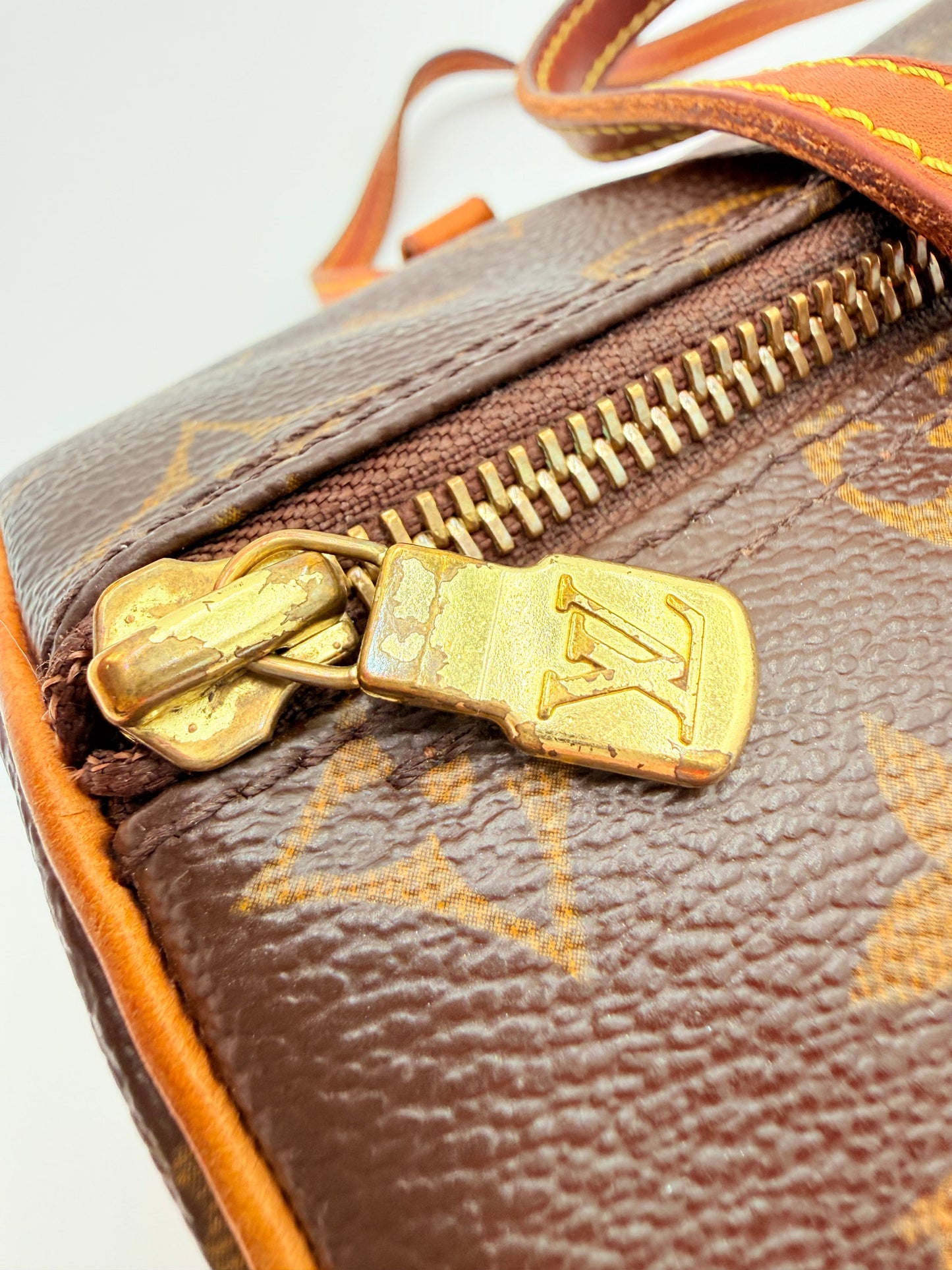 Handbag Luxury Designer By Louis Vuitton, Size: Small