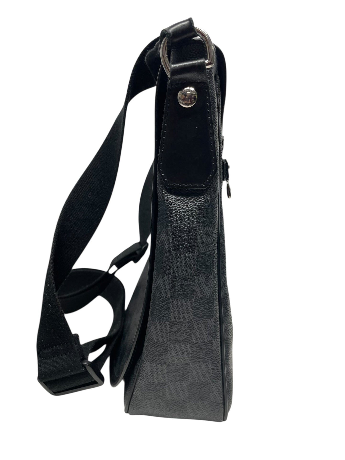 Crossbody Luxury Designer By Louis Vuitton, Size: Medium