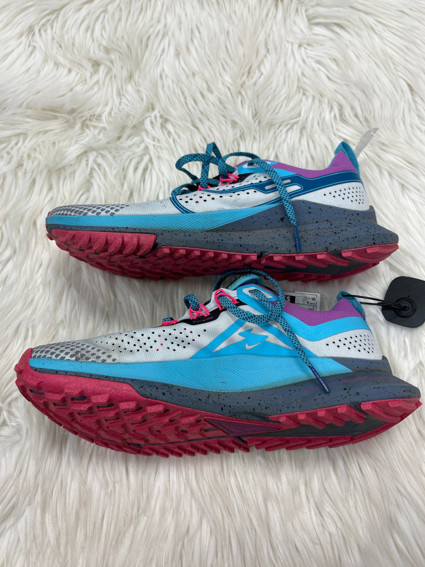 Shoes Athletic By Nike In Grey, Size:9