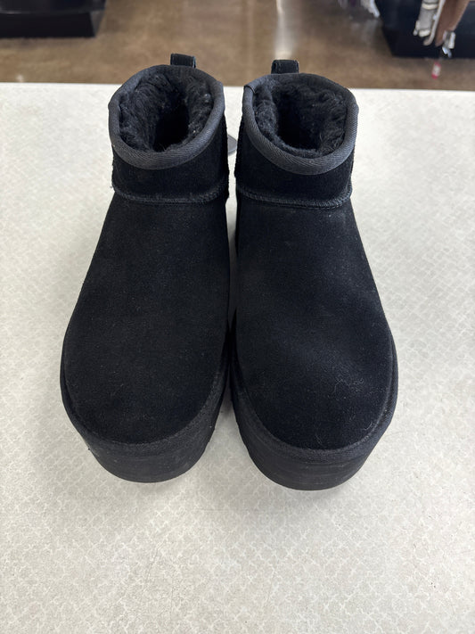BOOTS DESIGNER by UGG In BLACK, Size: 9