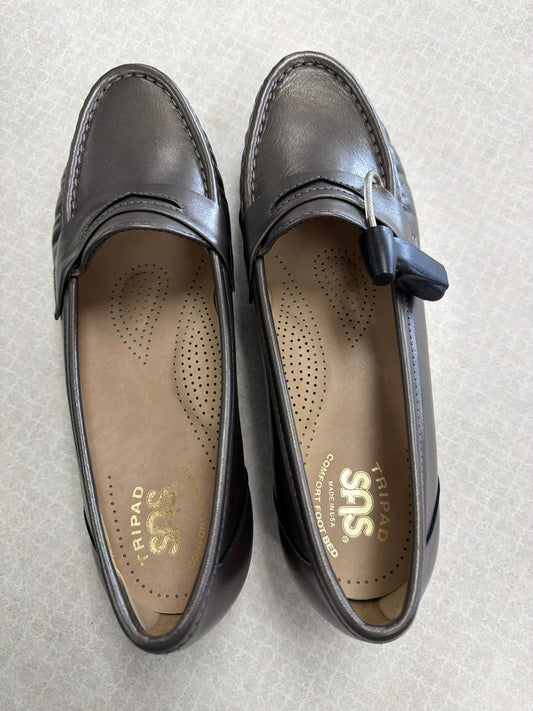 Shoes Flats By Sas In Silver, Size:7