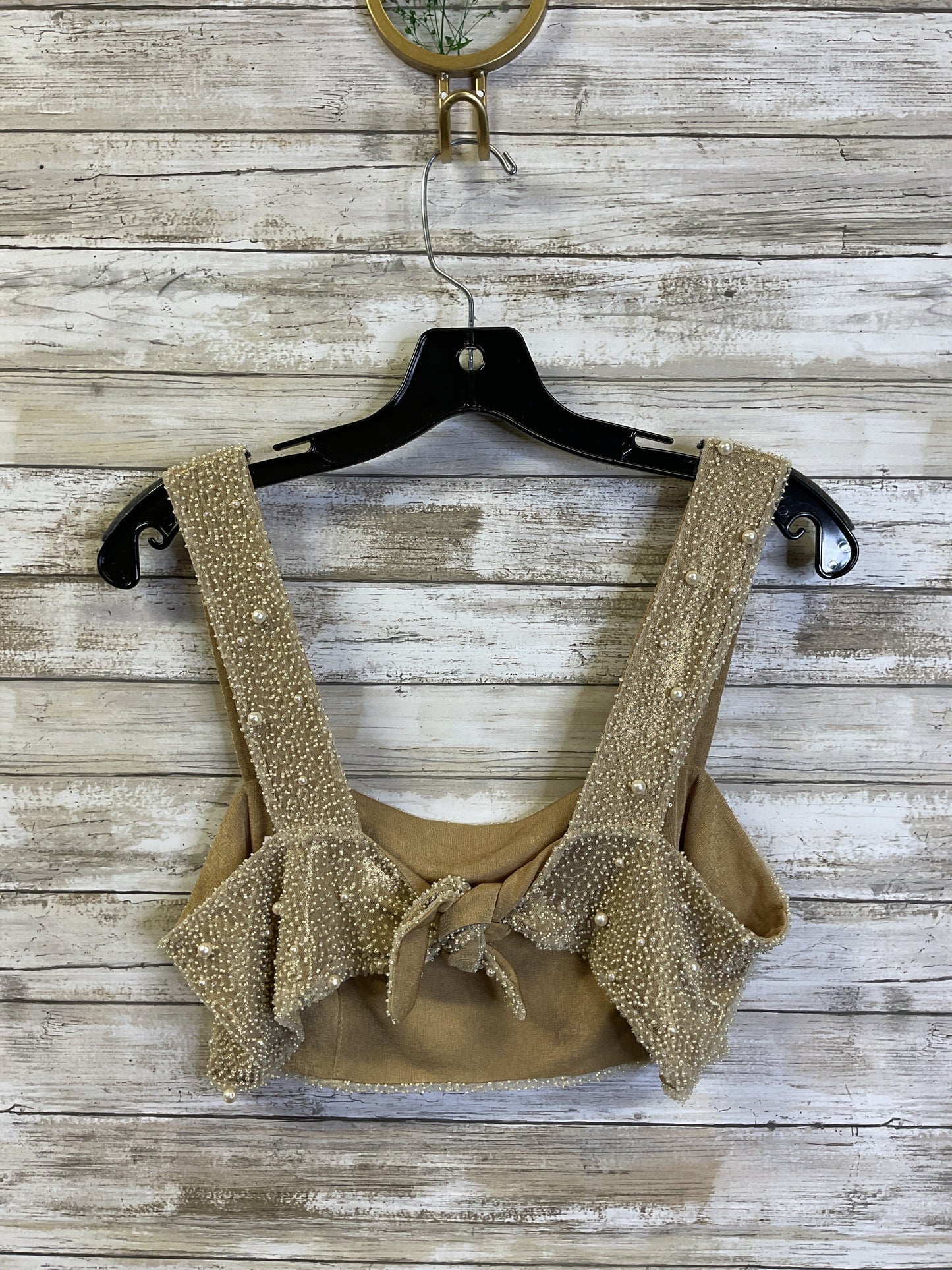 Top Sleeveless By Cma In Gold, Size:M