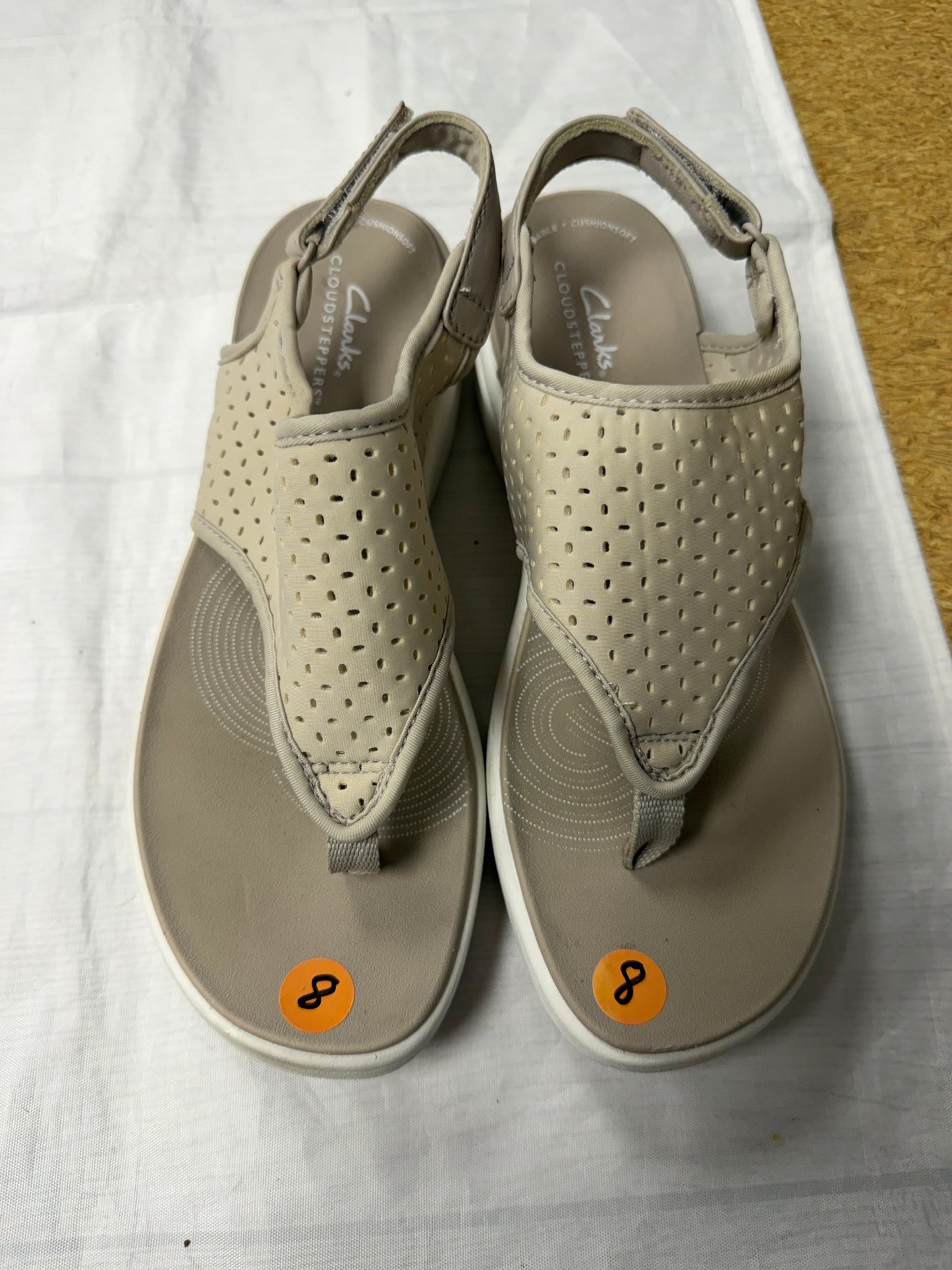 Sandals Flats By Clarks In Tan, Size:8