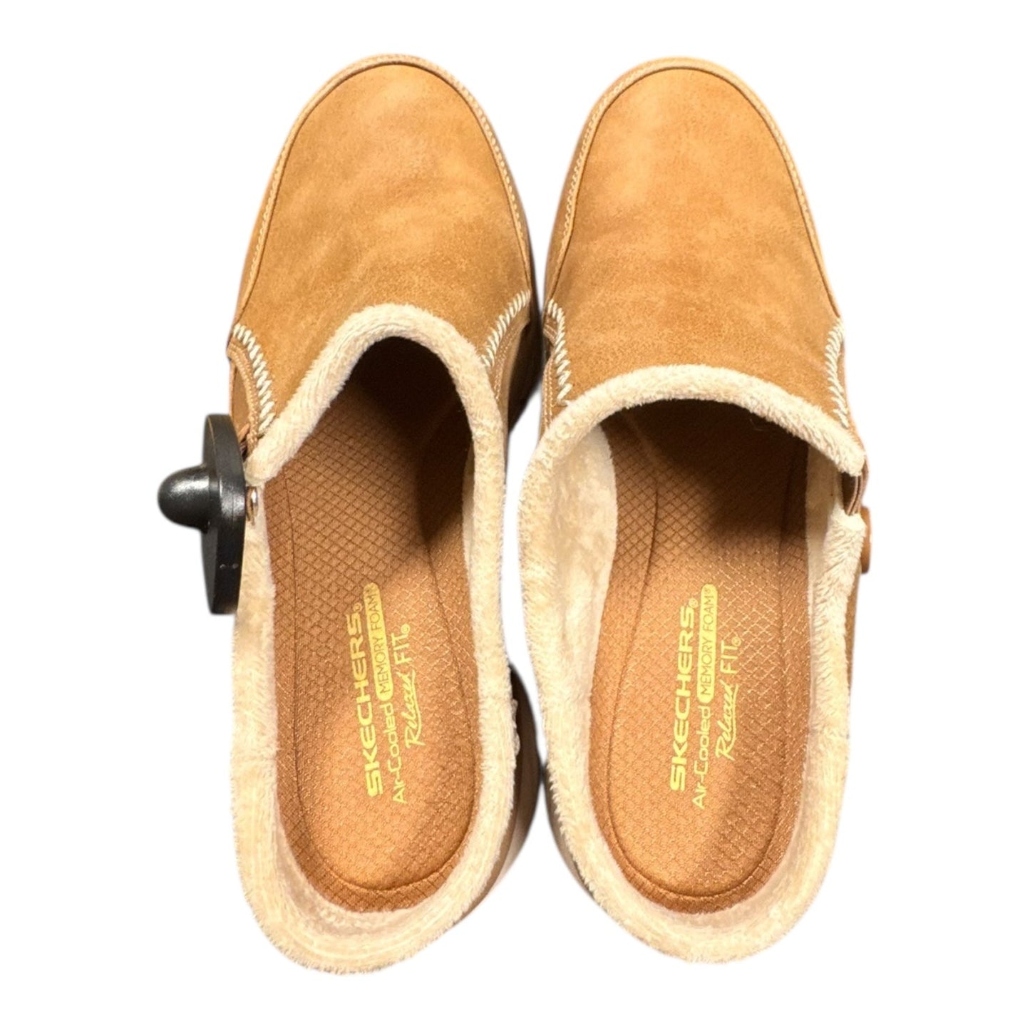 Shoes Flats By Skechers In Tan, Size:10