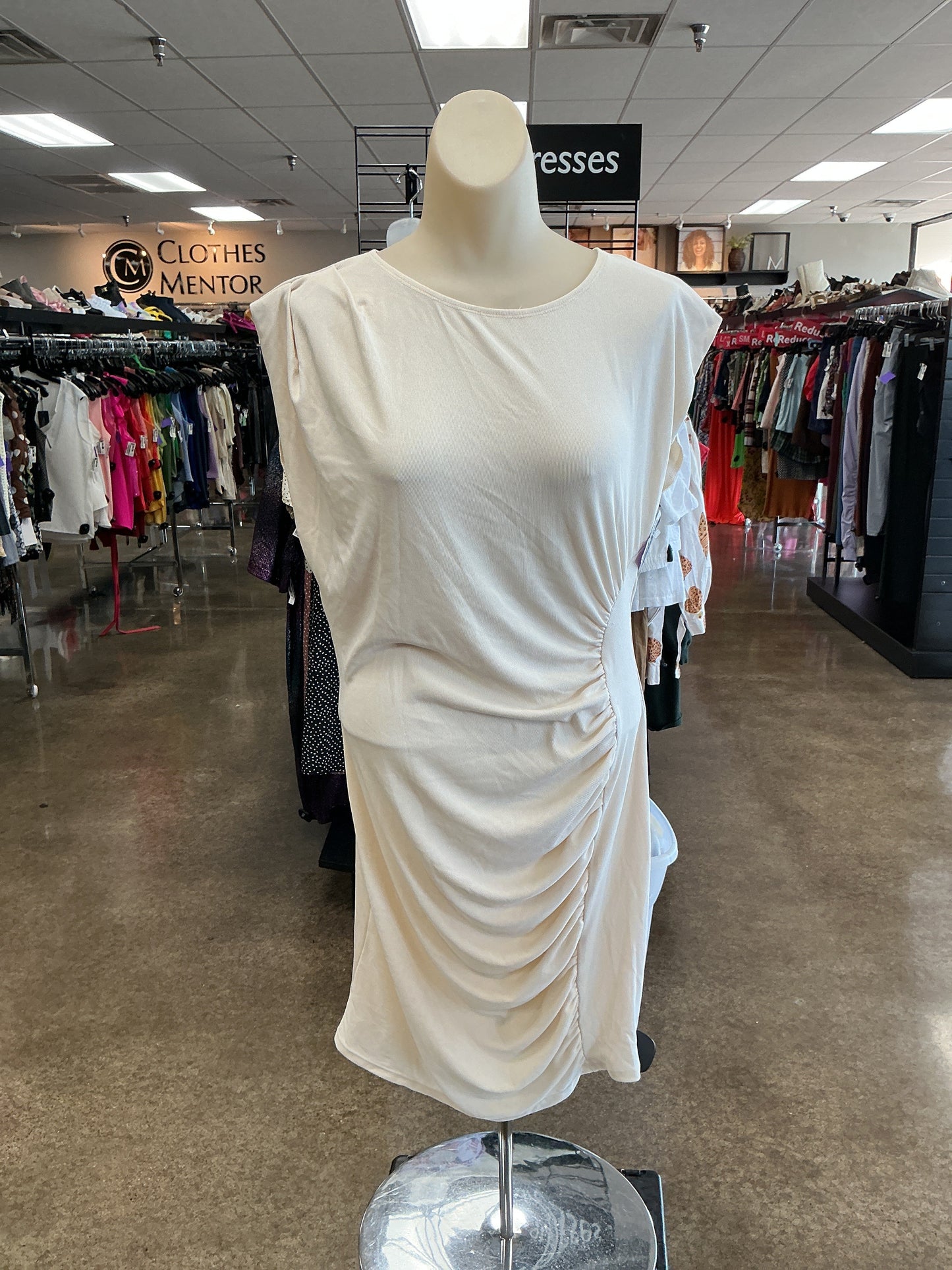 Dress Casual Short By Clothes Mentor In Cream, Size:L