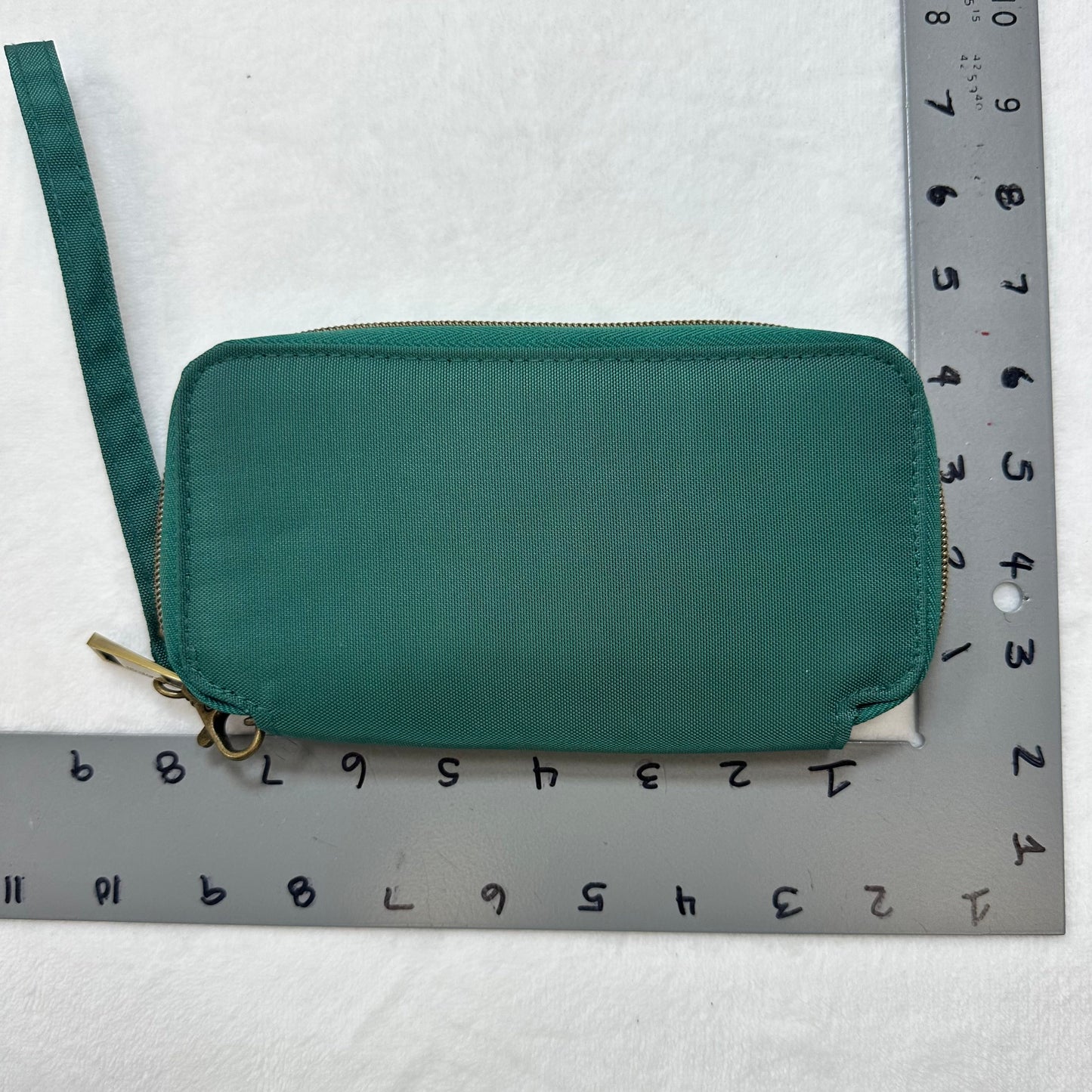 Wristlet By Travelon, Size: Small