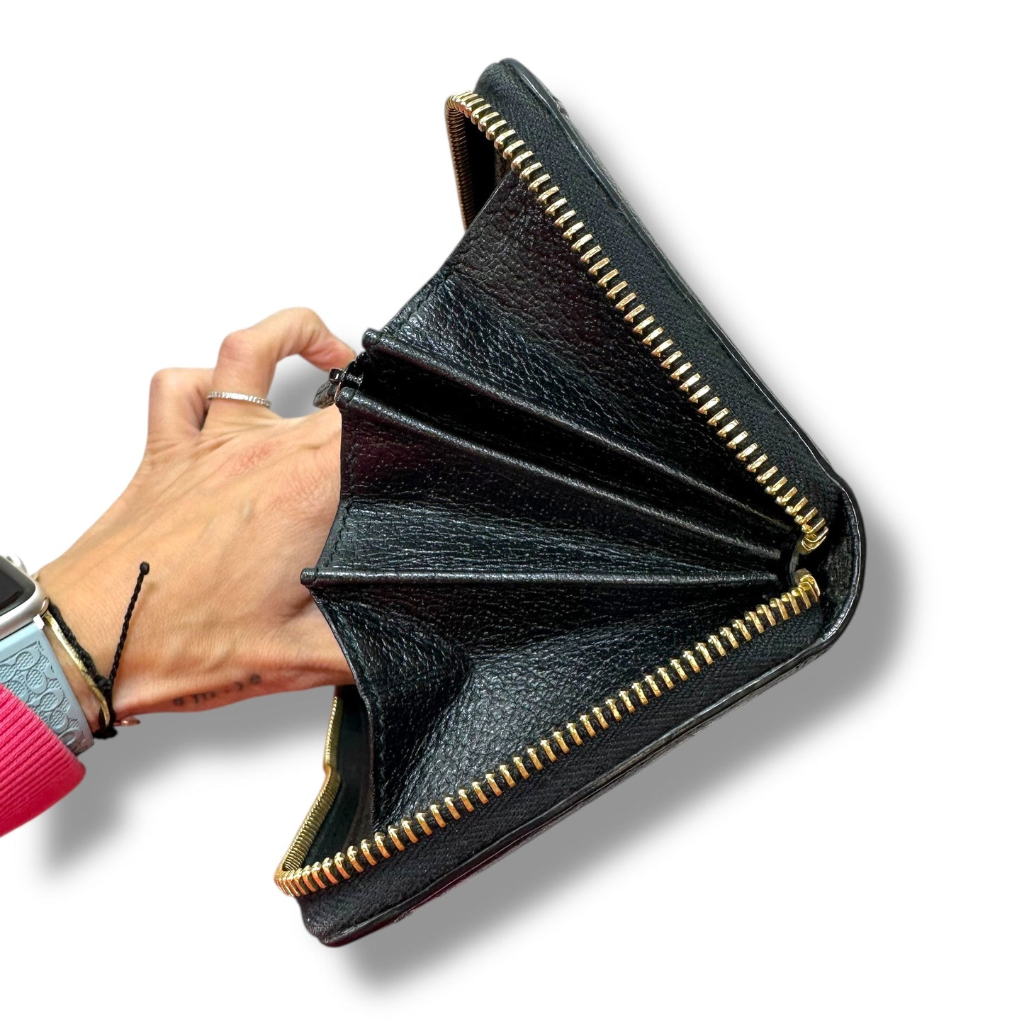 Wallet Luxury Designer By Gucci, Size: Medium