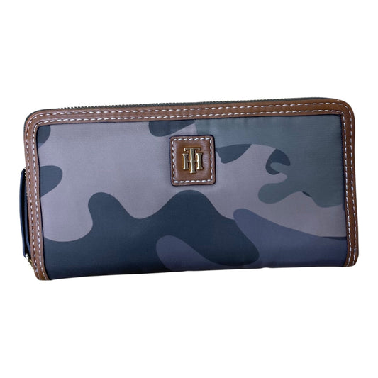 Wallet By Tommy Hilfiger In Camouflage Print, Size:Large