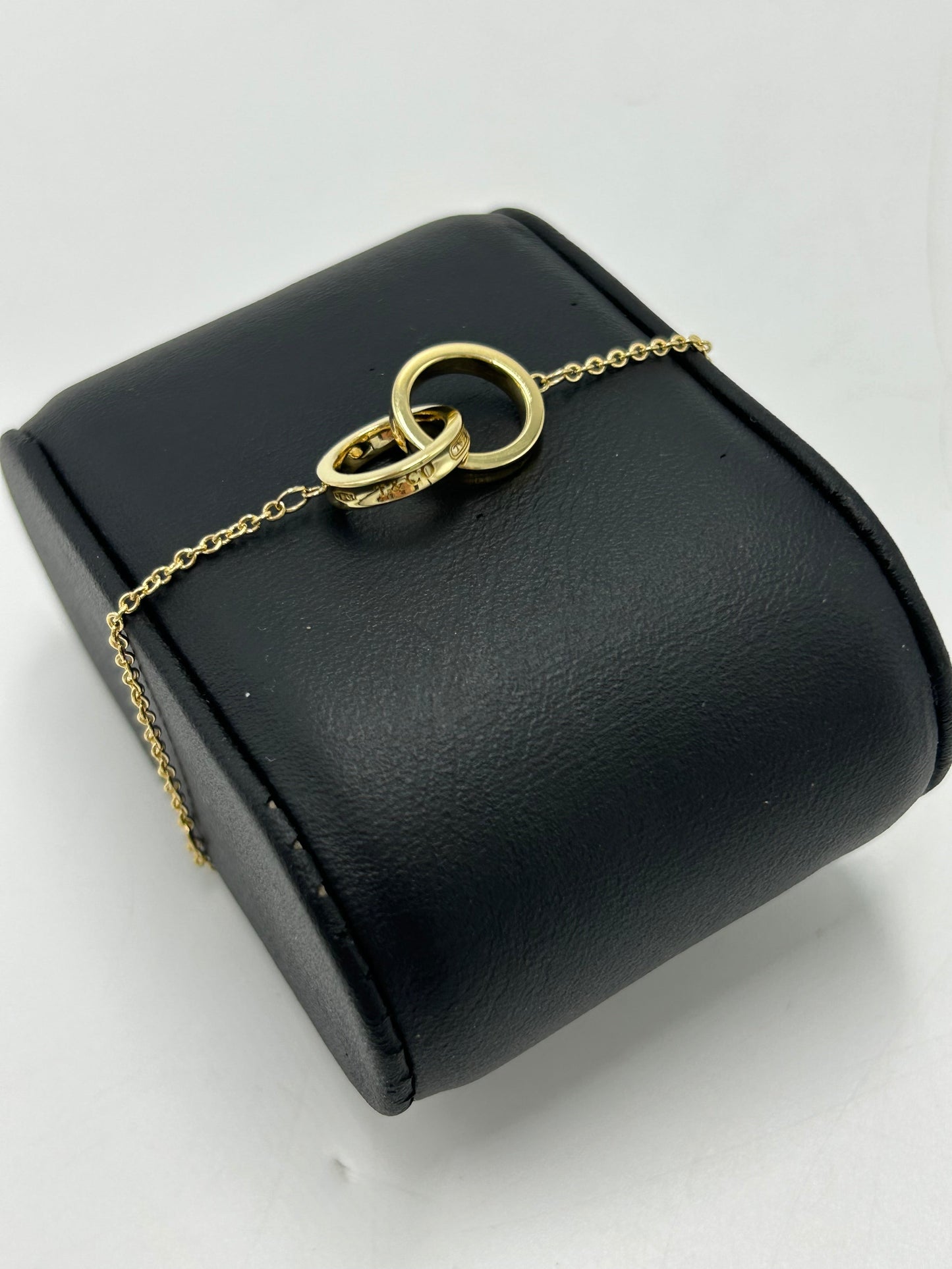 Tiffany & Company 18K Interlocking Circles Luxury Bracelet