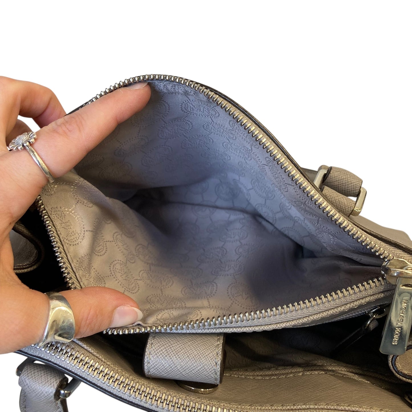 Handbag Designer By Michael Kors In Grey, Size:Medium