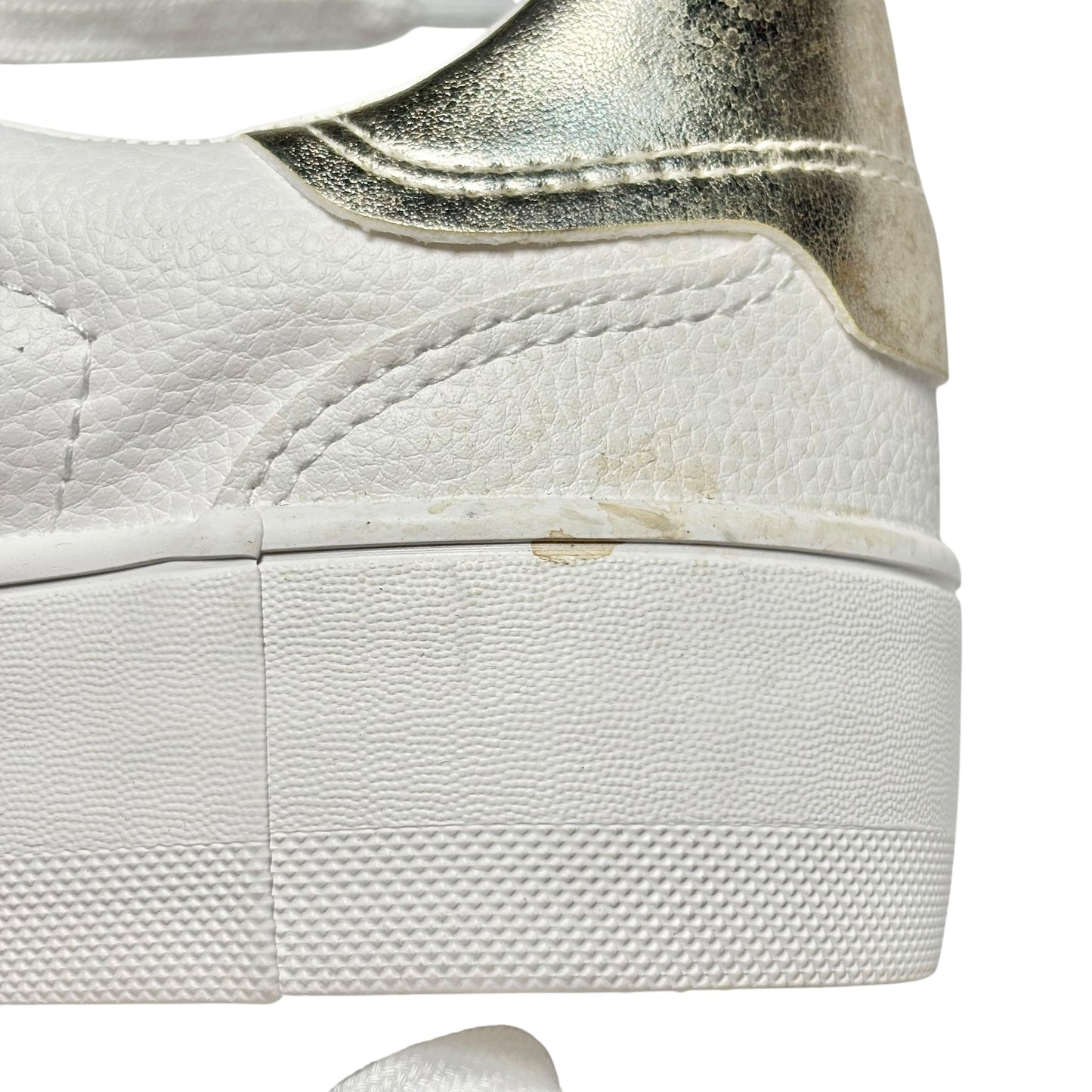 Shoes Sneakers By Zara In White, Size: 8.5