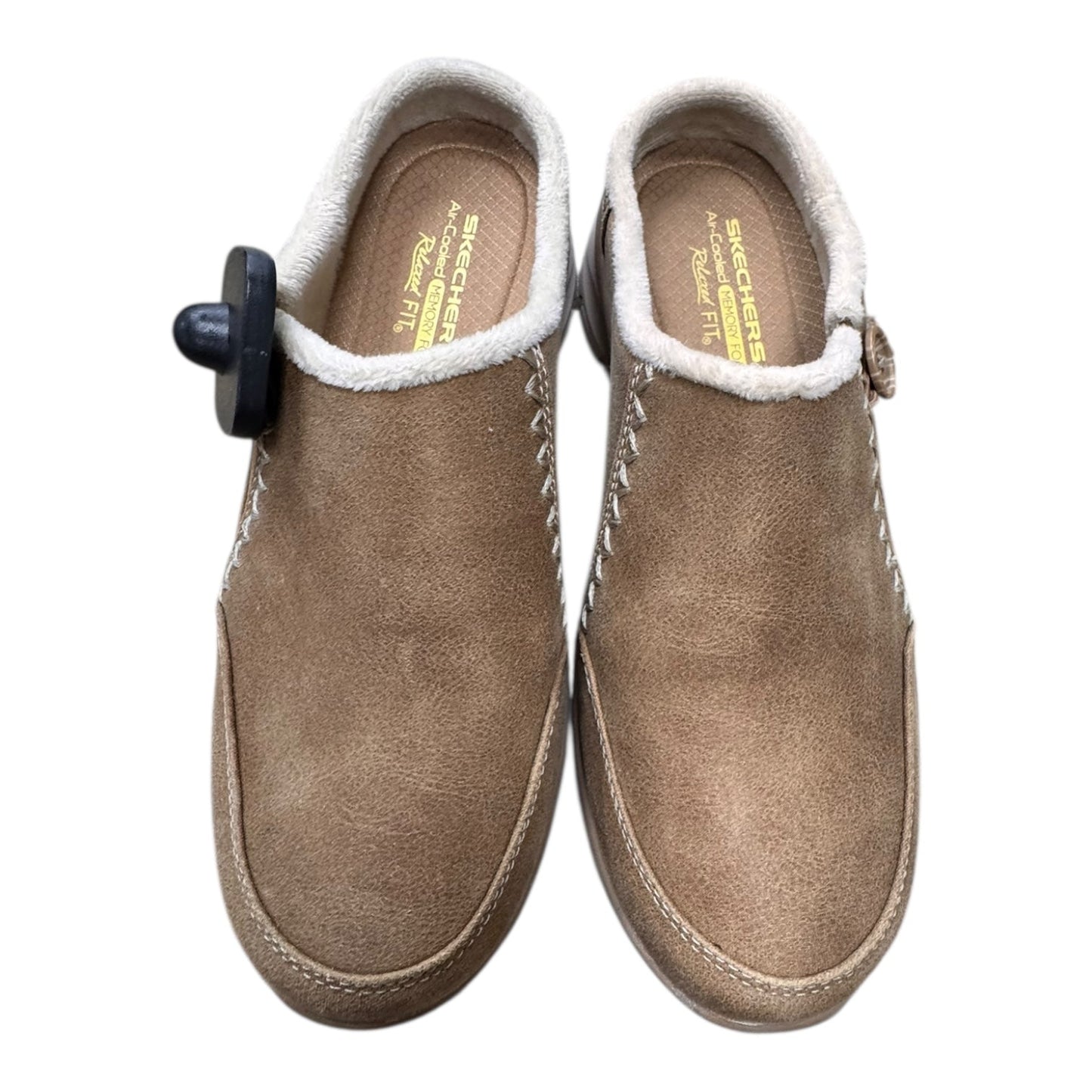 Shoes Flats By Skechers In Brown, Size:7