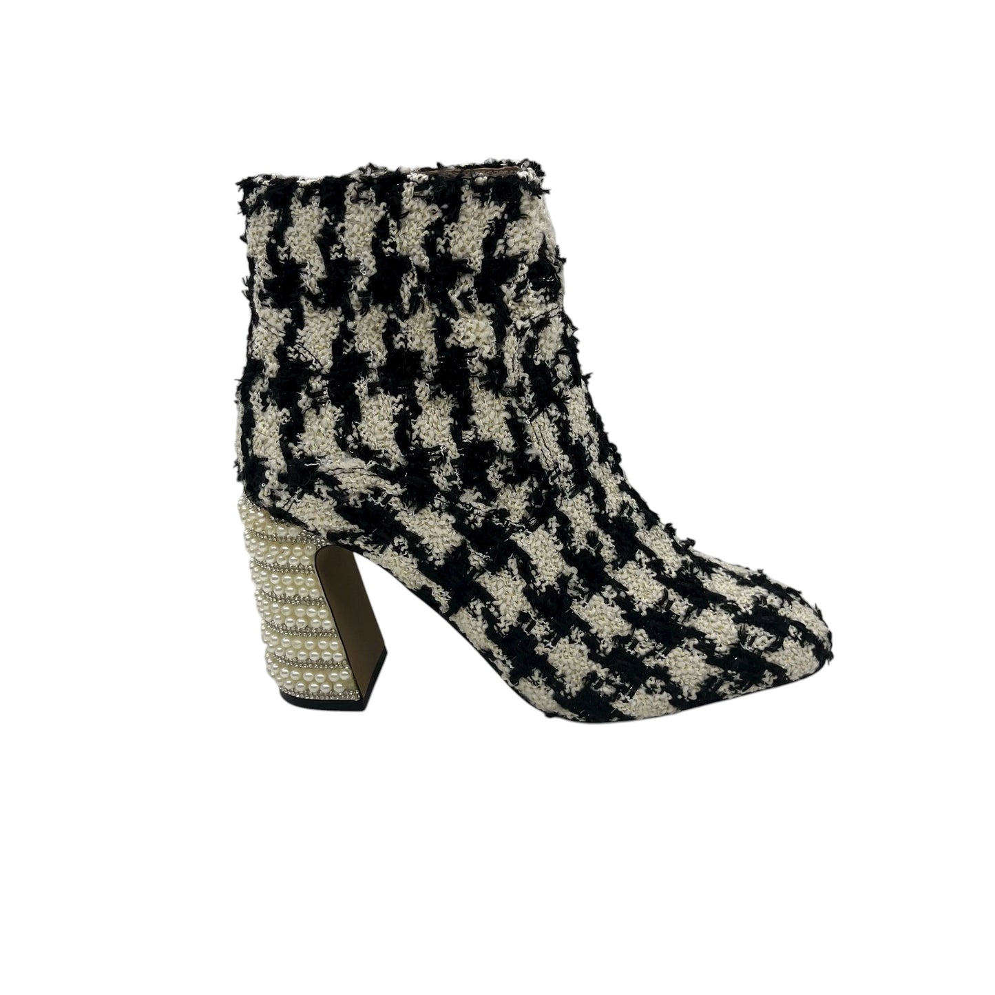 Boots Ankle Heels By Betsey Johnson In Black & White, Size:9.5