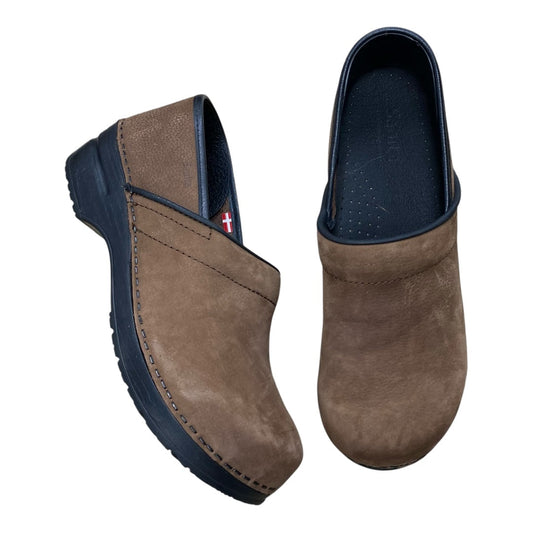 Shoes Flats By Sanita In Brown, Size:10.5