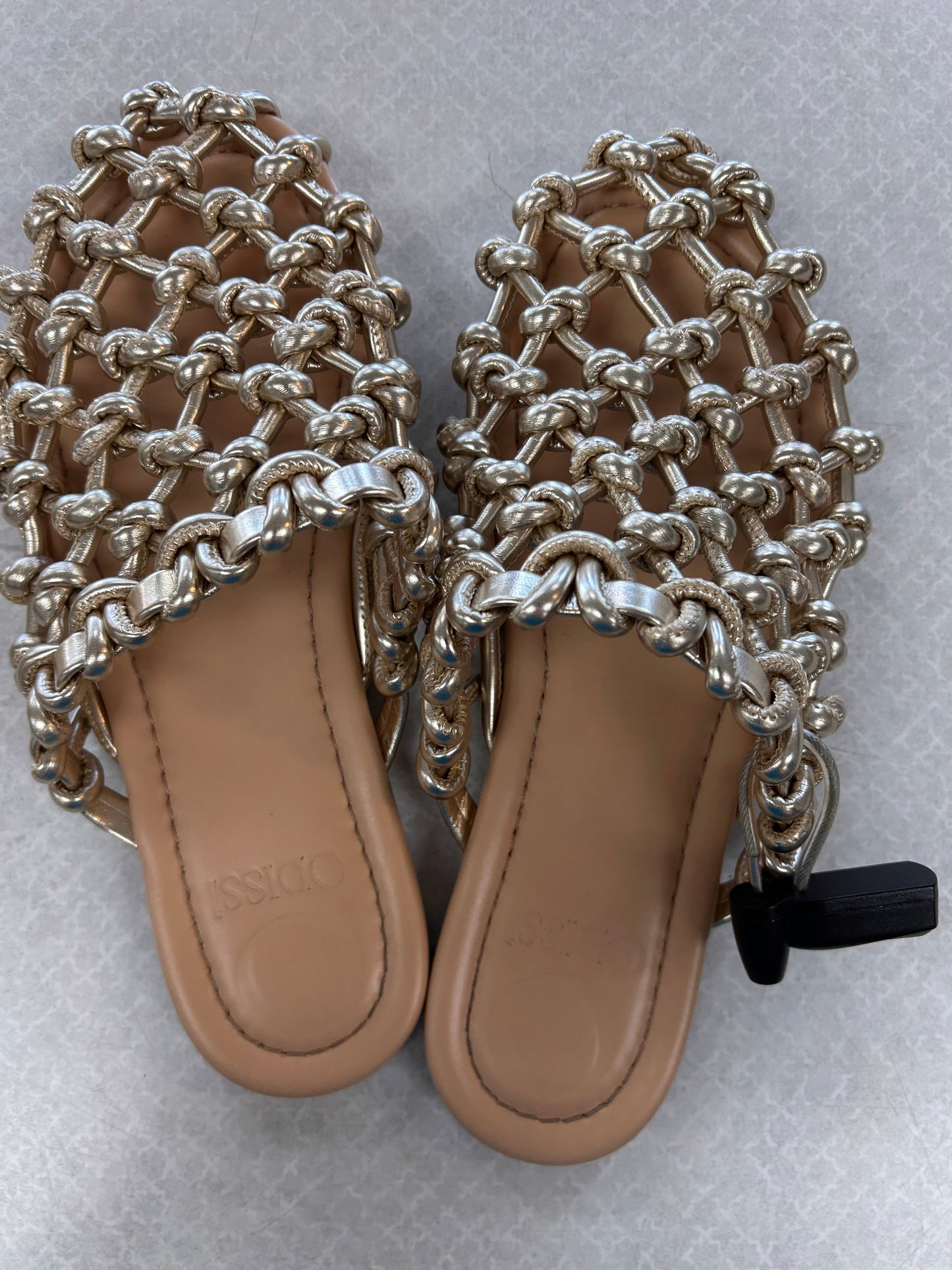 Sandals Flats By Clothes Mentor In Gold, Size:7