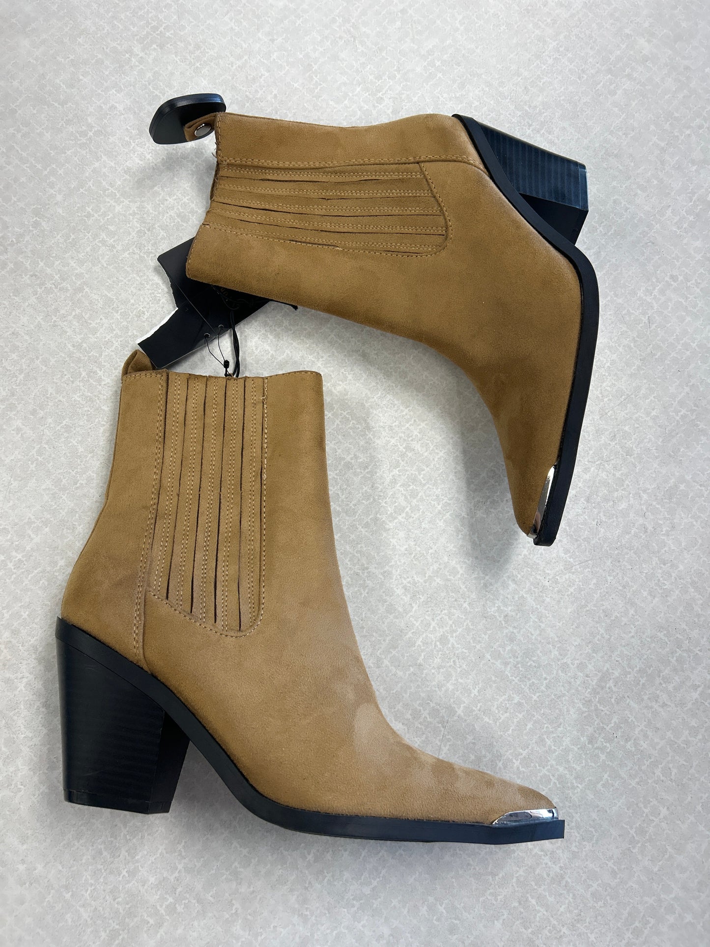 BOOTS ANKLE HEELS by FOREVER 21 In TAN, Size: 8