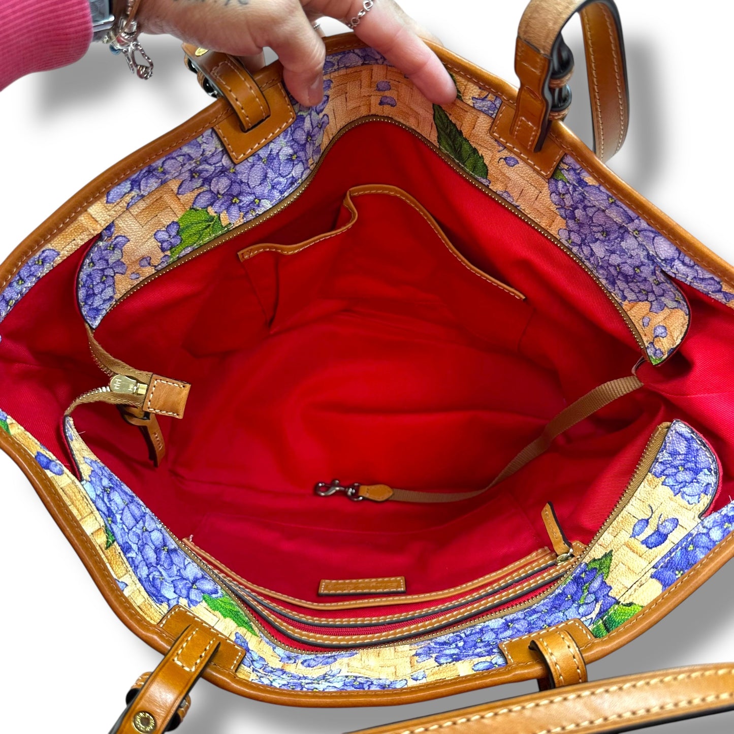 Handbag tote Designer By Dooney And Bourke, Size: Large