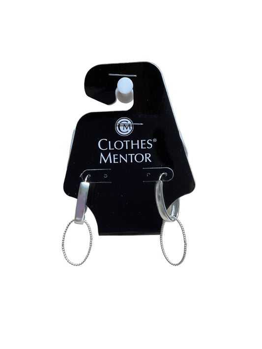 Earrings Dangle/Drop By Clothes Mentor In Silver