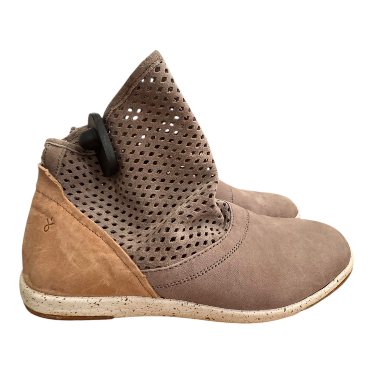 Shoes Flats By EVER In Grey & Tan, Size:8.5