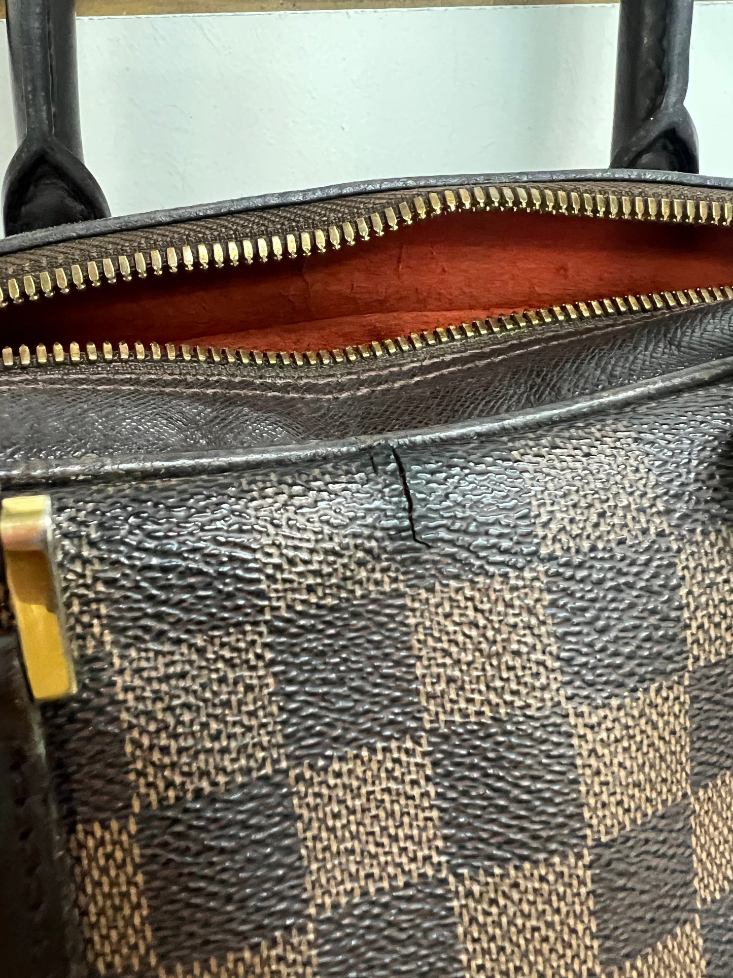 Handbag Luxury Designer By Louis Vuitton, Size: Medium