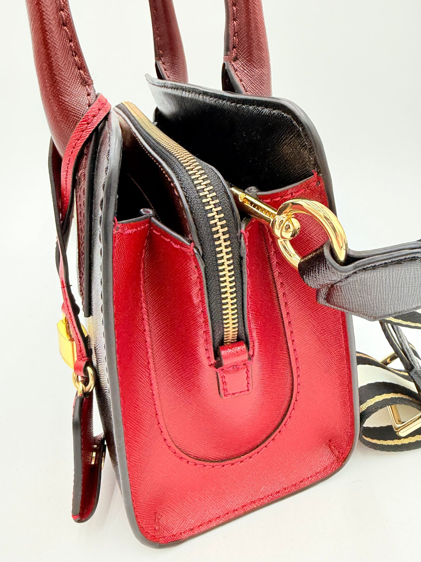 Handbag Luxury Designer By Marc Jacobs In Black & Red, Size:Medium