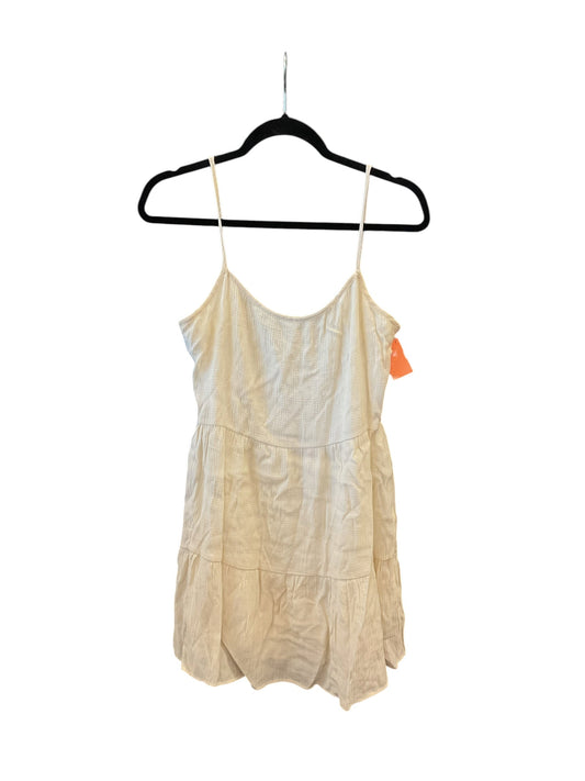 Dress Casual Short By Divided In Cream, Size:Xs