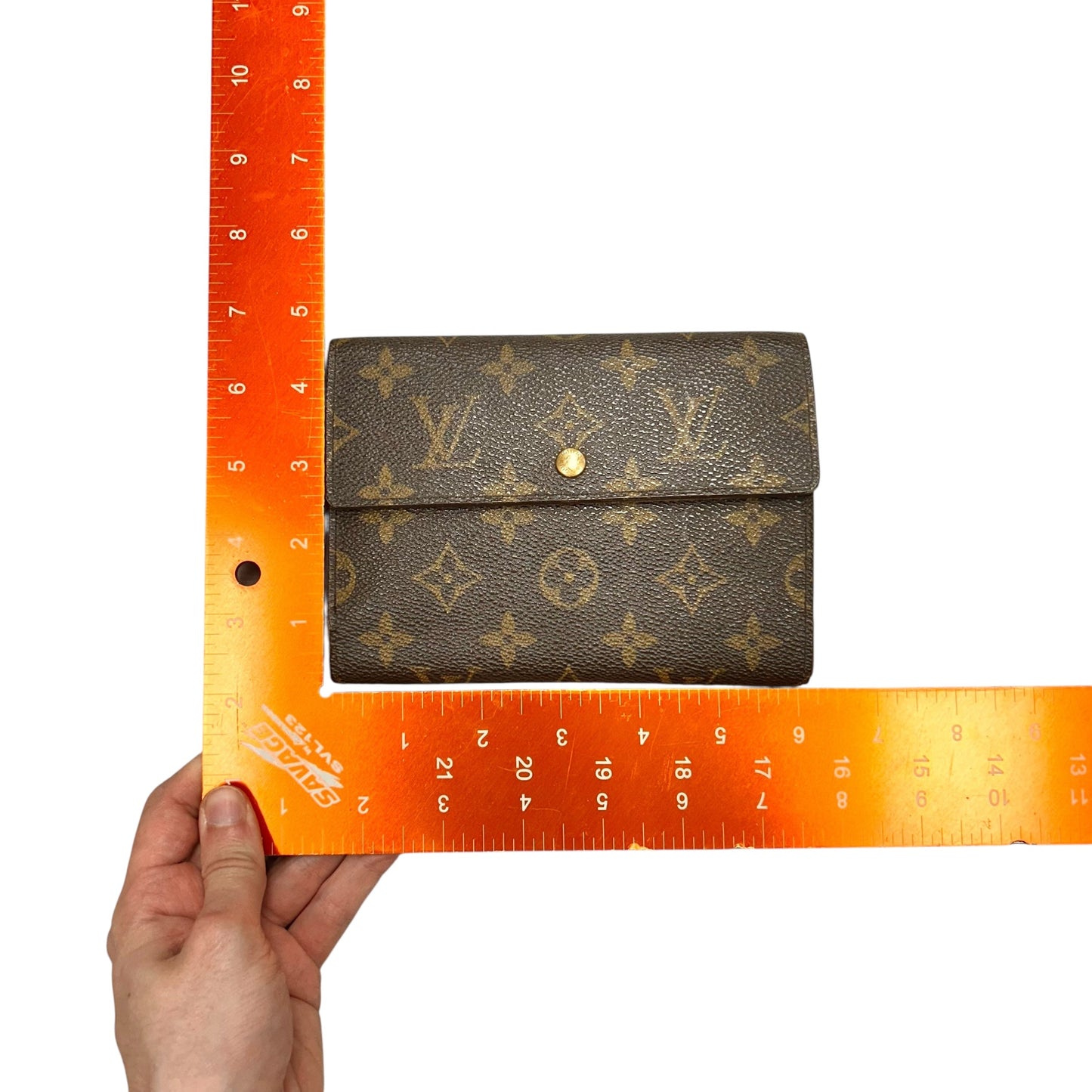 Wallet Luxury Designer By Louis Vuitton, Size: Medium