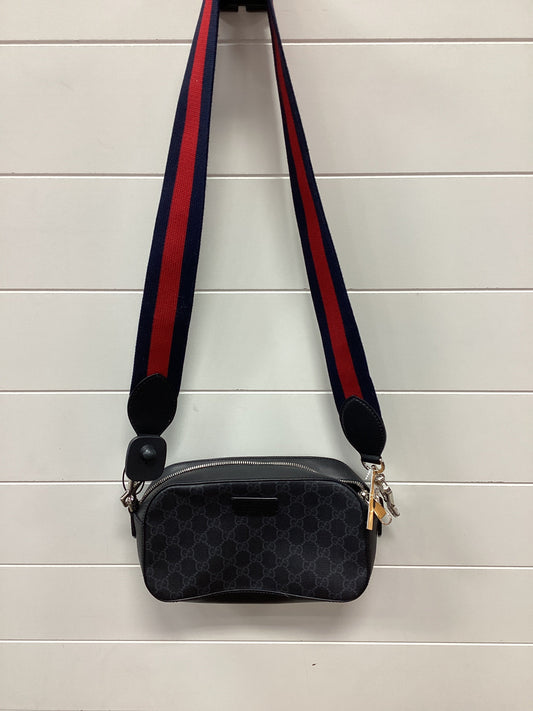 Handbag Luxury Designer By Gucci In Grey, Size:Medium