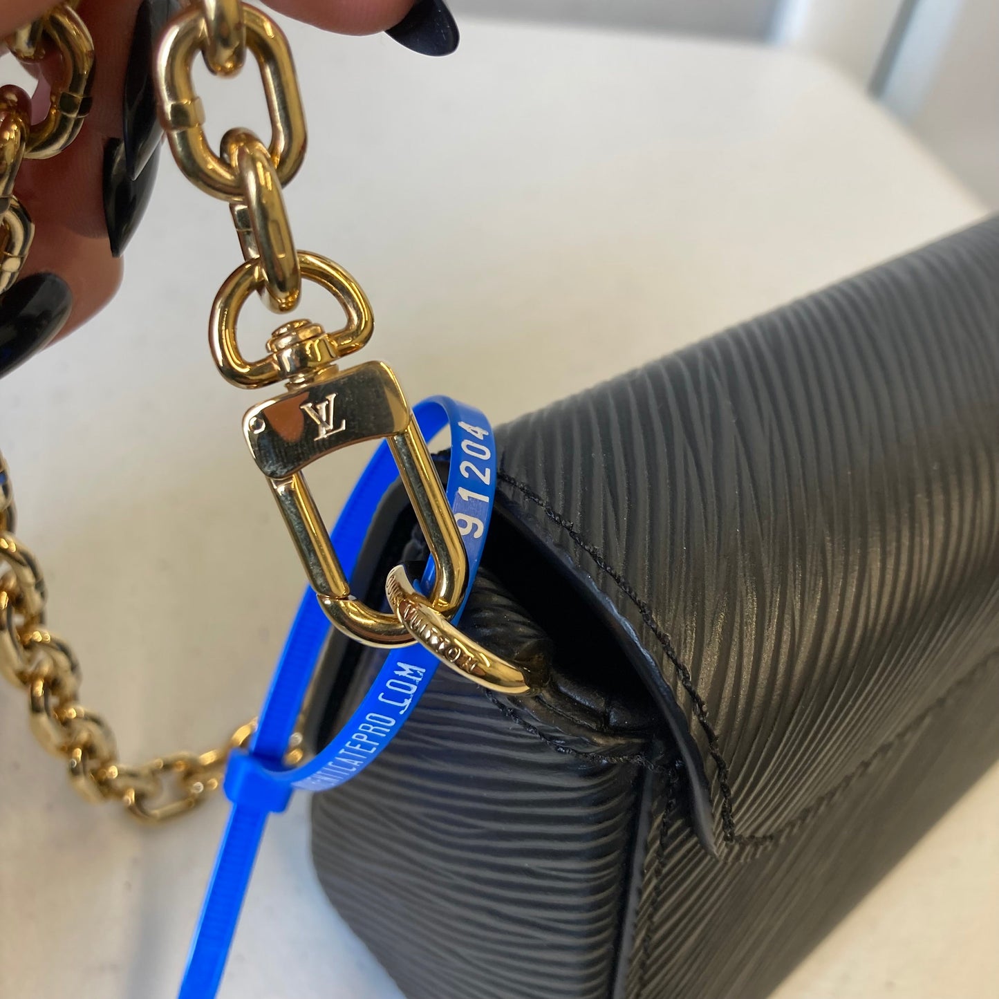Handbag Luxury Designer By Louis Vuitton In Black, Size:Small