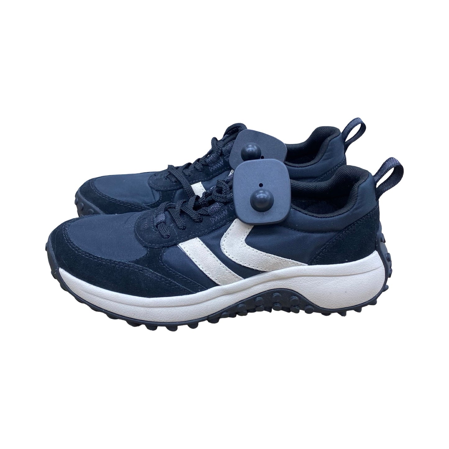 Shoes Athletic By Keen In Black & Cream, Size:7.5