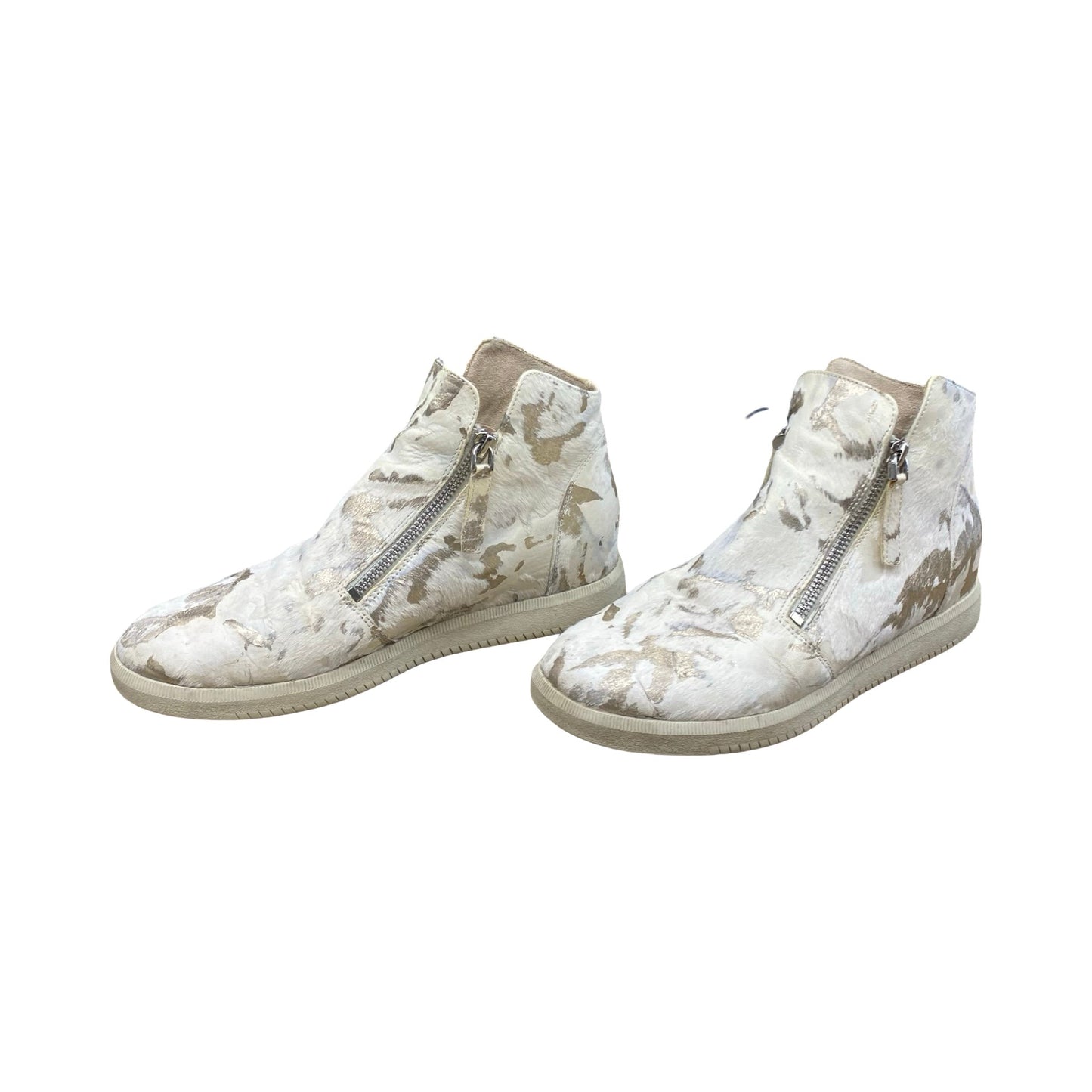 Shoes Sneakers By Vaneli In Multi, Size:8.5