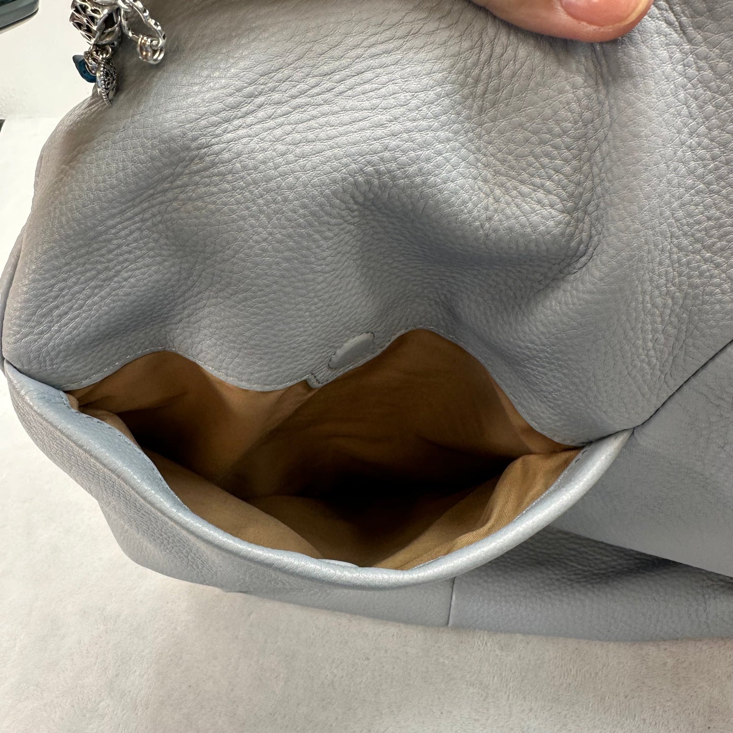 Handbag By Hobo Intl, Size: Medium